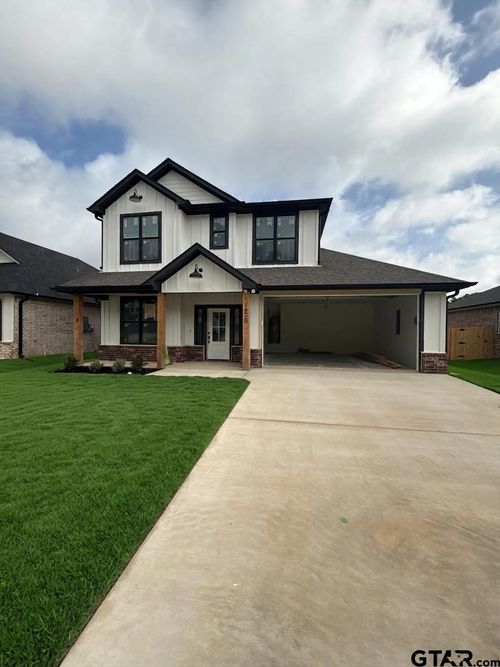 7920 Greenhill Dr, Tyler, TX, 75703-6187 | Card Image
