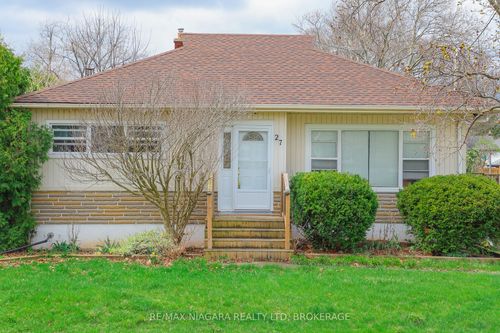 27 White St, St Catharines, ON, L2N1Z3 | Card Image