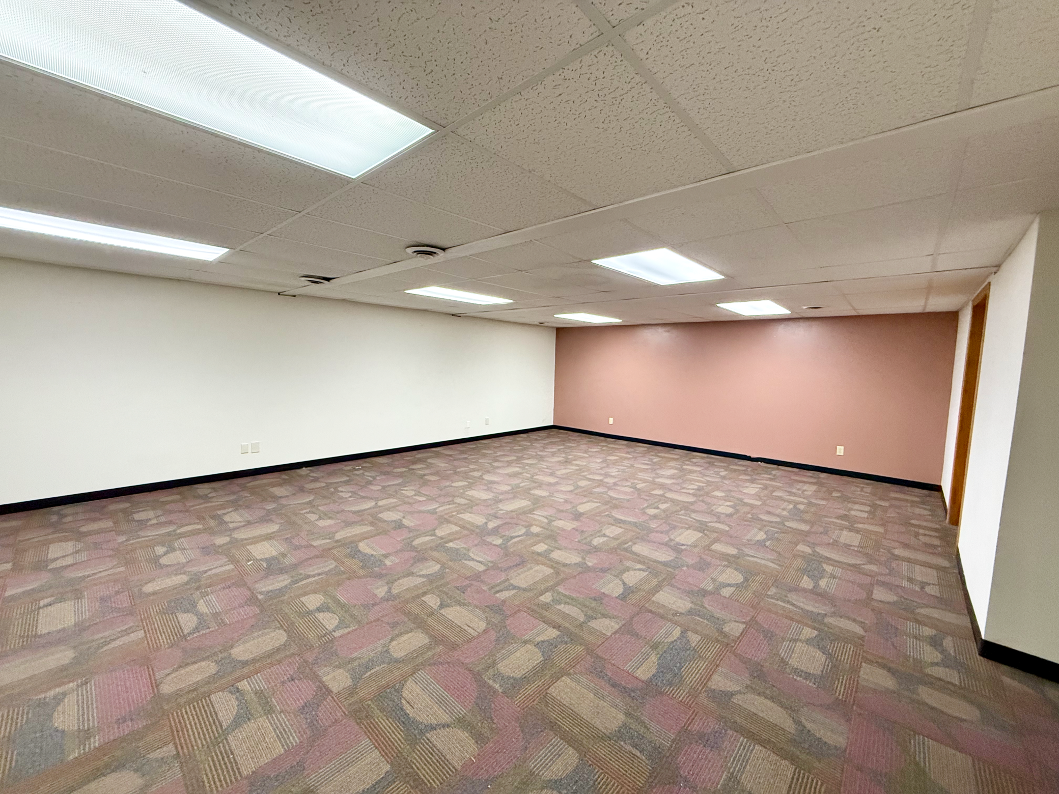 Commercial Lease in Forest Lake 2