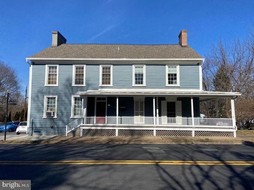 6-400 E Washington St, CHARLES TOWN, WV, 25414-1000 | Card Image
