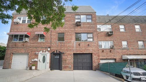 2864 Bruckner Blvd, Bronx, NY, 10465-1951 | Card Image