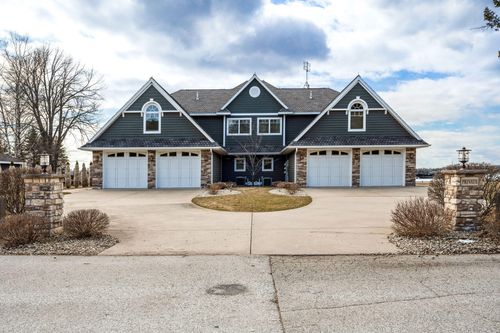 8111 Harbor Ln, Baileys Harbor, WI, 54202-9325 | Card Image