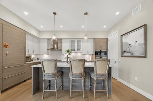 unit-608-2047 Westcreek Ln, Houston, TX, 77027-3747 | Card Image