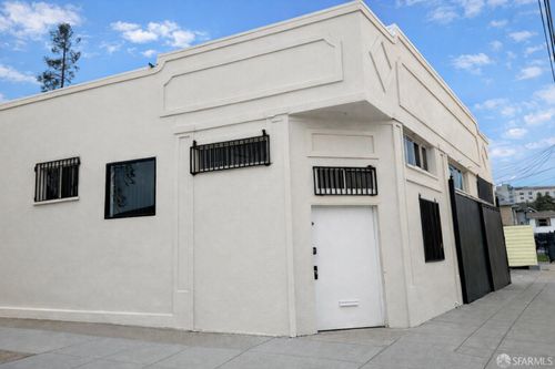 2501 14th Avenue, Oakland, CA, 94606 | Card Image