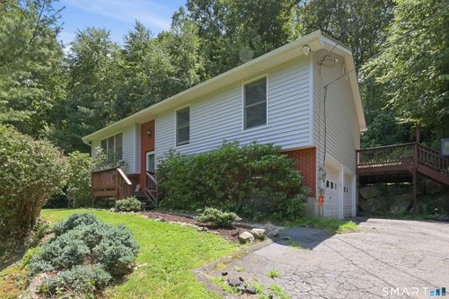 8 Old Bridge Rd W, New Fairfield, CT, 06812-4003 | Card Image