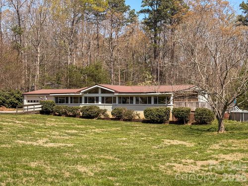 2746 Orangewood Ln, Newton, NC, 28658-9654 | Card Image