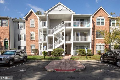 15 Versailles Ct, Hamilton, NJ, 08619-4639 | Card Image