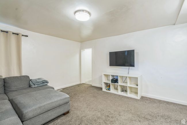 395 N 600 W, House other with 3 bedrooms, 1 bathrooms and 5 parking in Payson UT | Image 7
