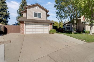 8462 Gooseberry Ct, House other with 3 bedrooms, 2 bathrooms and null parking in Antelope CA | Image 3