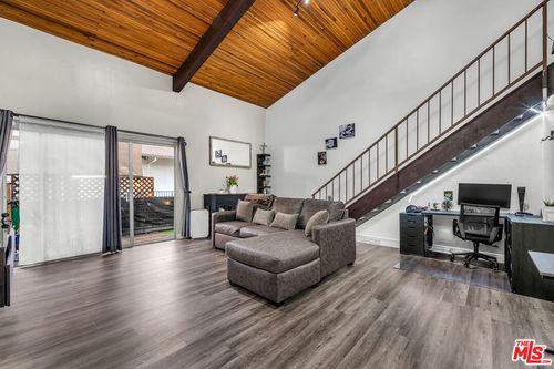 d309-5460 White Oak Ave, Encino, CA, 91316-3830 | Card Image