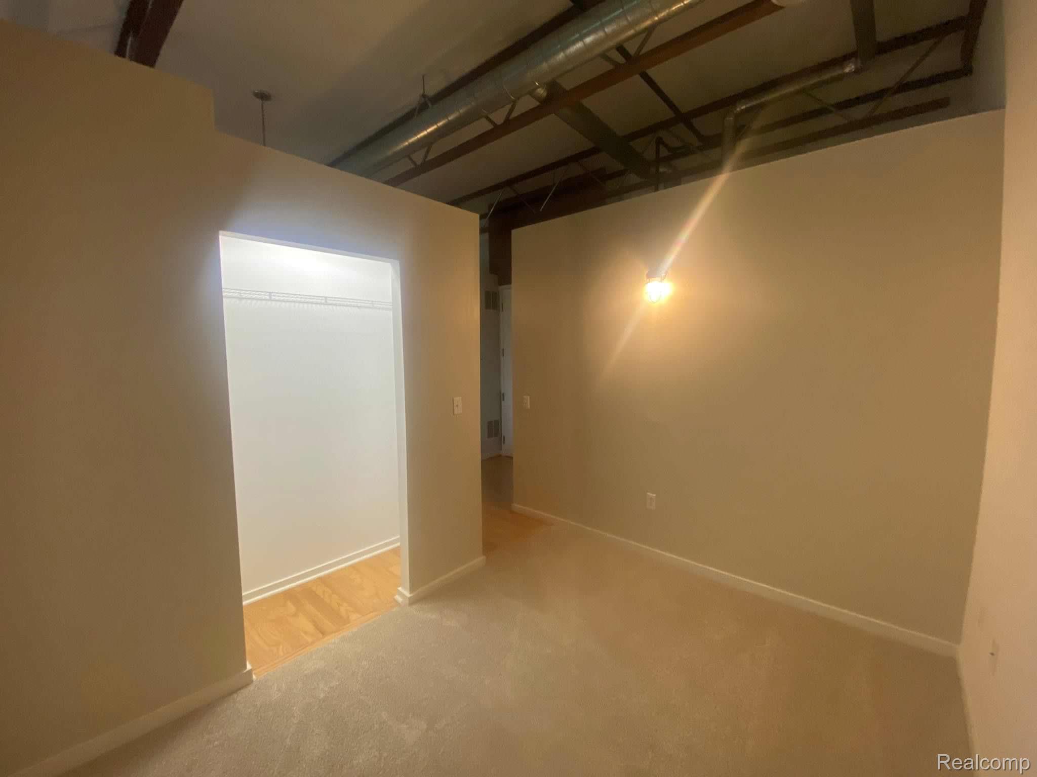 Residential Lease in Royal Oak 5
