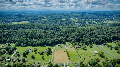782 Harr Town Rd, Blountville, TN, 37617-3827 | Card Image