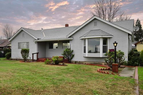 1031 E Glenwood Ave, Turlock, CA, 95380-6339 | Card Image