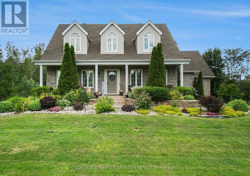 8289 Rodney Farm Dr, Metcalfe, ON, K0A2P0 | Card Image