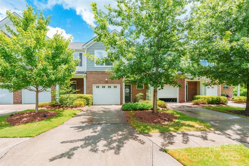 2784 Sawbridge Ln, Gastonia, NC, 28056-7581 | Card Image