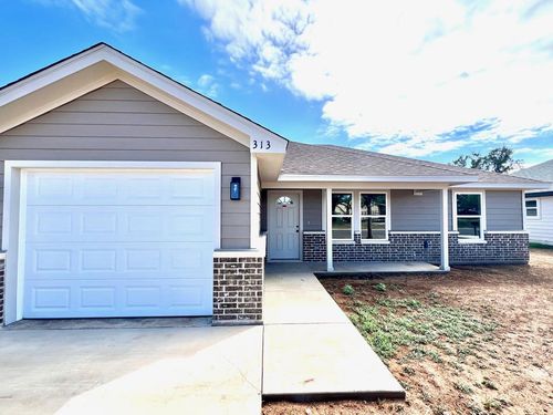 313 E 25th St, San Angelo, TX, 76903-4415 | Card Image