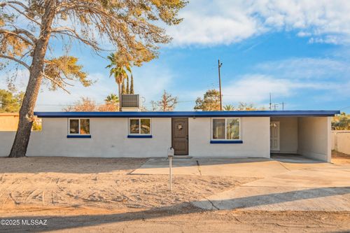 4302 E Sylvane St, Tucson, AZ, 85711-6345 | Card Image