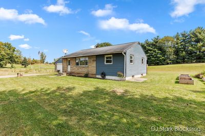 11675 S M 66 Highway, House other with 2 bedrooms, 1 bathrooms and null parking in Bellevue MI | Image 2