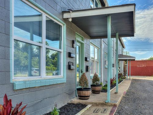 506 Sw 24th St, Oklahoma City, OK, 73109-1933 | Card Image