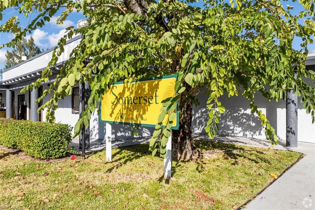 Residential in LAUDERDALE LAKES 3