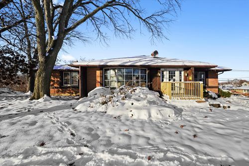 8200 W 95th St, Hickory Hills, IL, 60457-1696 | Card Image