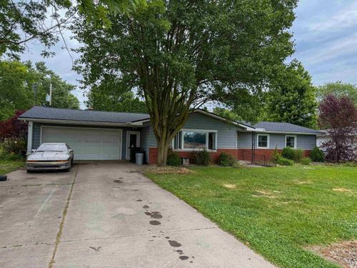 1123 W Main St, Berne, IN, 46711-1302 | Card Image