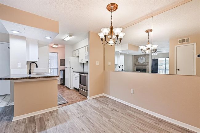 APT-2008 - 260 El Dorado Blvd, Townhouse with 2 bedrooms, 2 bathrooms and null parking in Webster TX | Image 6