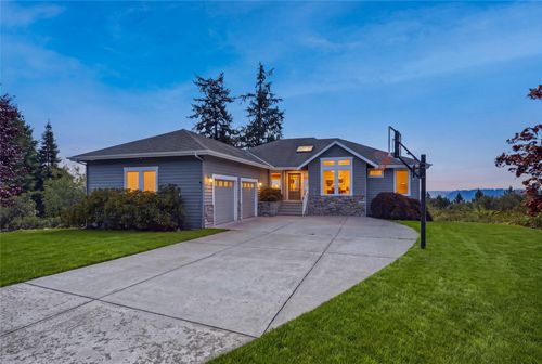 11504 76th Ave Nw, Tulalip, WA, 98271-9346 | Card Image
