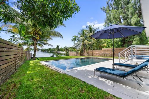 1620 Lenape Dr, Miami Springs, FL, 33166-3243 | Card Image