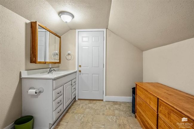 3673 Stewart Farm Rd, House other with 6 bedrooms, 4 bathrooms and null parking in Wamego KS | Image 40