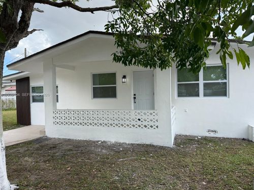 2920 Nw 64th St, Miami, FL, 33147-7642 | Card Image