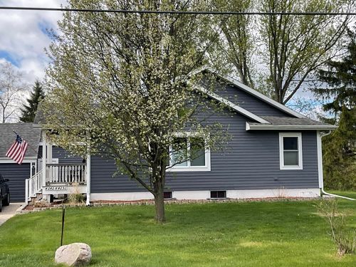 W242N4251 Swan Rd, Pewaukee, WI, 53072-2649 | Card Image