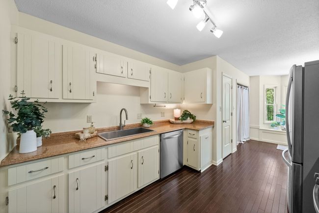 810 Burton Trl, House other with 3 bedrooms, 2 bathrooms and 4 parking in Adams TN | Image 8