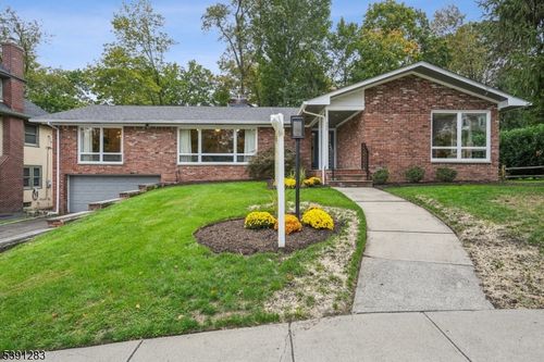 390 Melrose Pl, South Orange, NJ, 07079-1641 | Card Image