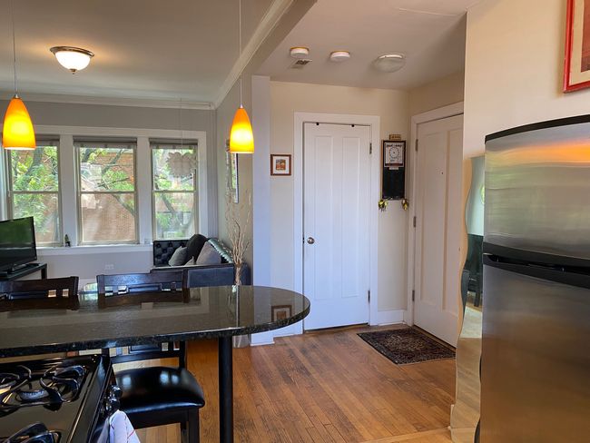 APT-3E - 1702 W Catalpa Ave, Home with 2 bedrooms, 1 bathrooms and null parking in Chicago IL | Image 9