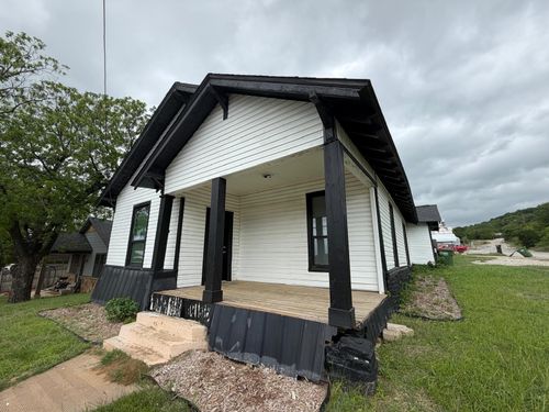 915 Ne 1st St, Mineral Wells, TX, 76067-4507 | Card Image