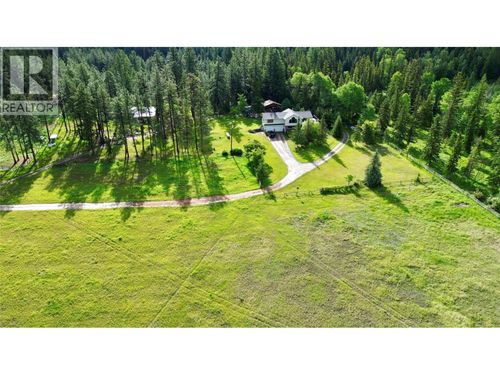 8110 Wycliffe Rd, Cranbrook, BC, V1C7C7 | Card Image