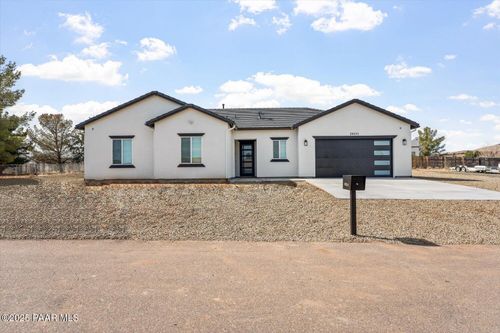 20231 E Sierra Dr, Cordes Lakes, AZ, 86333-2133 | Card Image