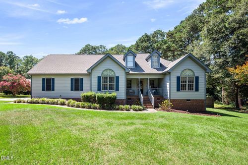 400 La Vista Ct, Benson, NC, 27504-9174 | Card Image