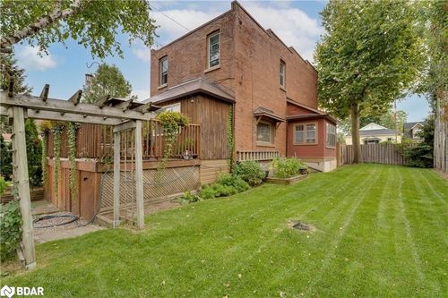 {{alt}} | Card Image