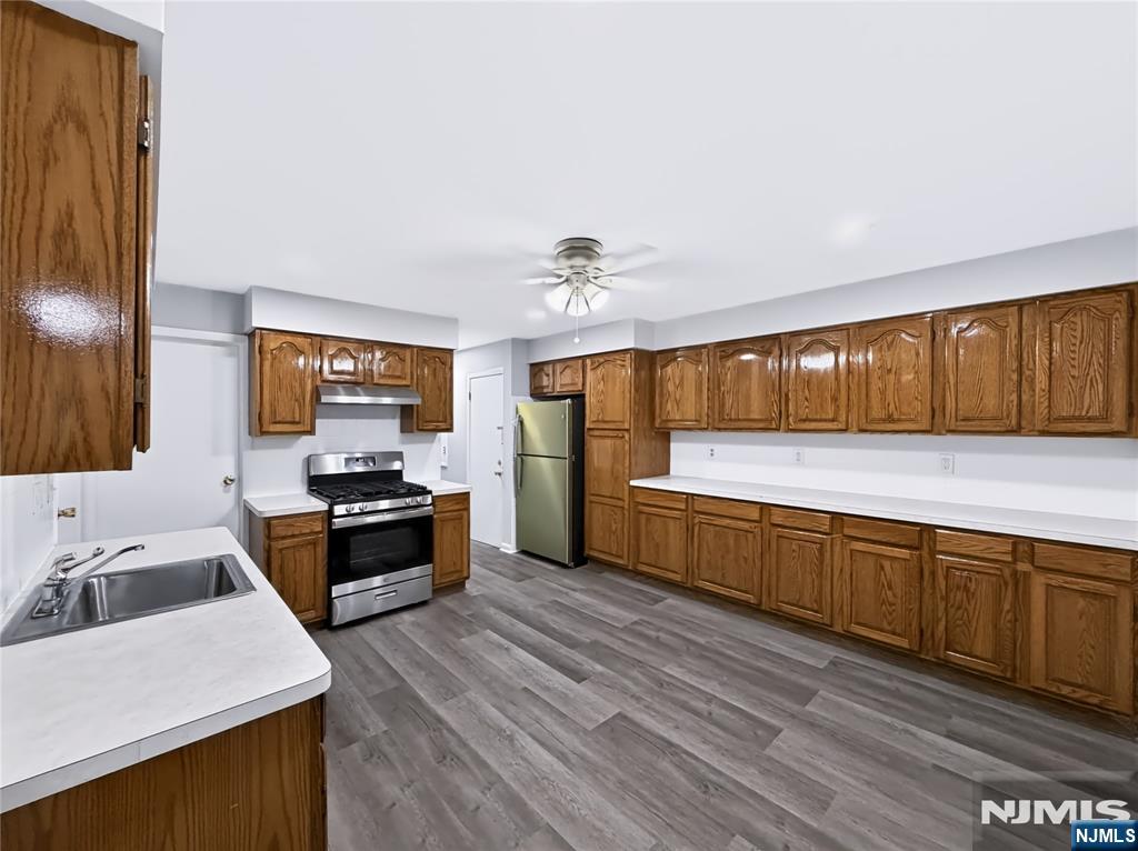 Residential Lease in Newark 4