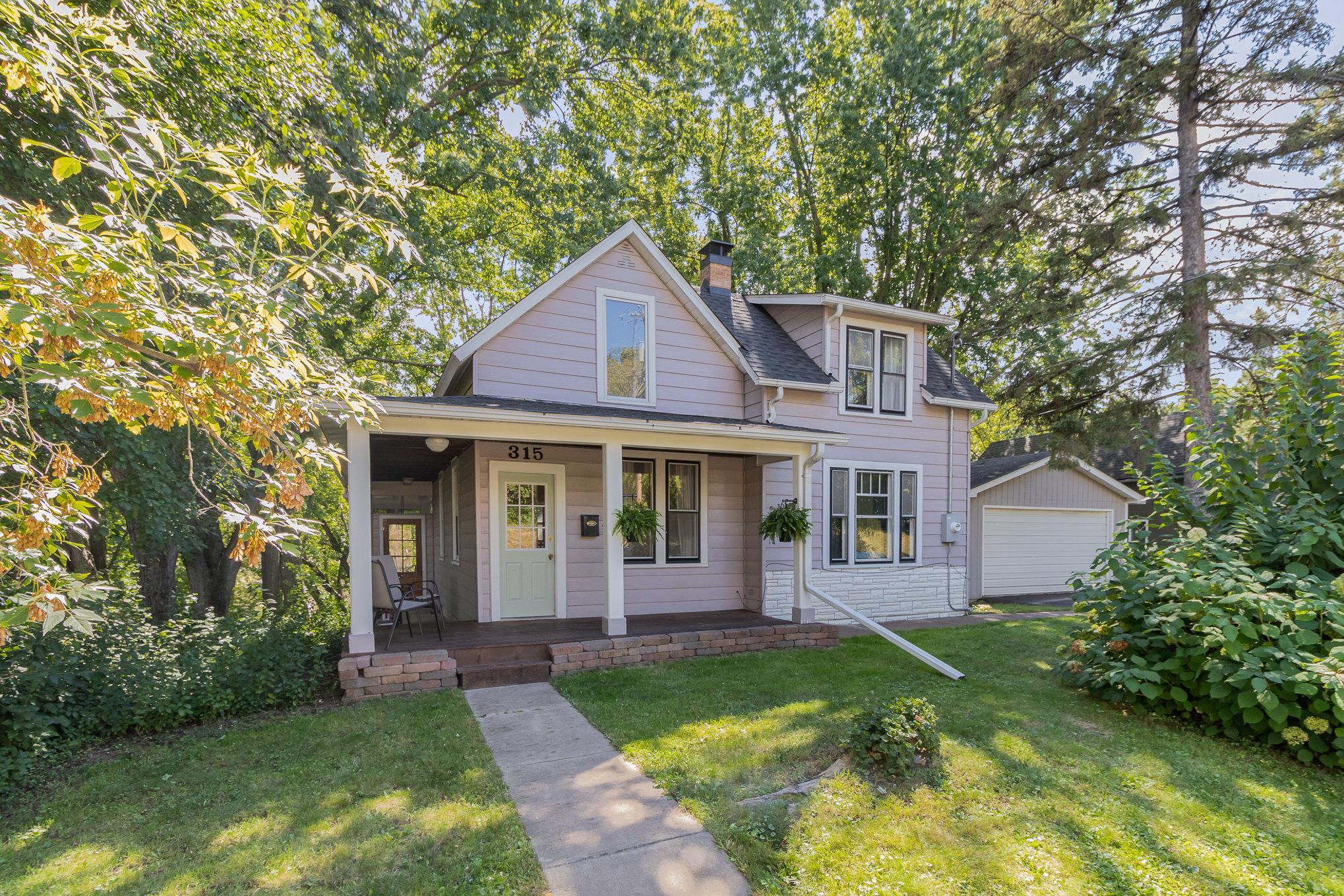 Saint Croix Ave, Stillwater, MN 55082