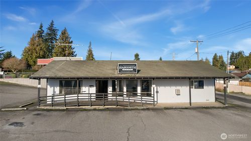 1218 S C St, Port Angeles, WA, 98363-7258 | Card Image