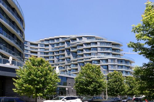 313-1 Edgewater Dr, Toronto, ON, M5A0L1 | Card Image