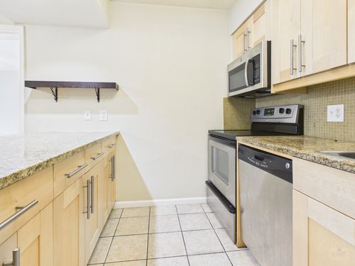 208-7685 Northcross Dr, Austin, TX, 78757-1751 | Card Image