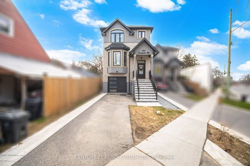 195 Danforth Rd, Scarborough, ON, M1L3X1 | Card Image
