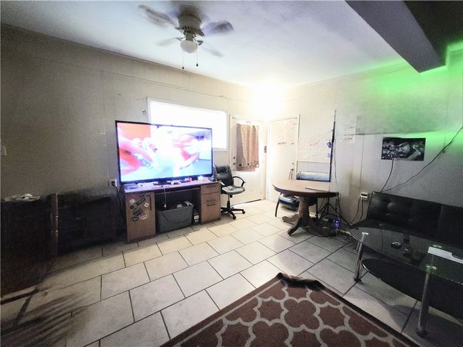 3617 Santa Fe St, House other with 3 bedrooms, 2 bathrooms and null parking in Corpus Christi TX | Image 14