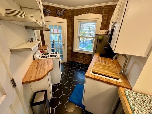 apt-2-61 Rowsley St, Bridgeport, CT, 06605-4007 | Card Image