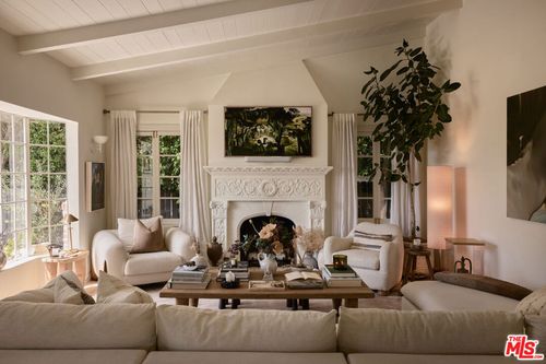 6481 San Marco Cir, Los Angeles, CA, 90068-2731 | Card Image