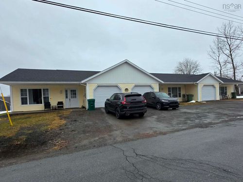 1611 Mackay St, Westville, NS, B0K2A0 | Card Image